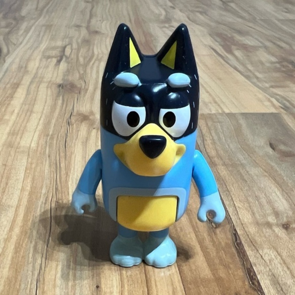Bluey And Friends Family Sleepy Bandit Dad Posable Figure Replacement Dog 3.5"